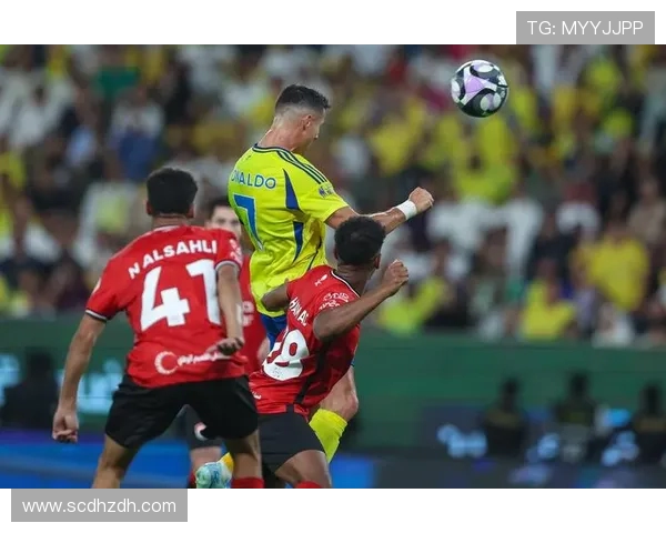 多特蒙德球迷骚乱事件引发欧冠禁赛与巨额罚款处罚